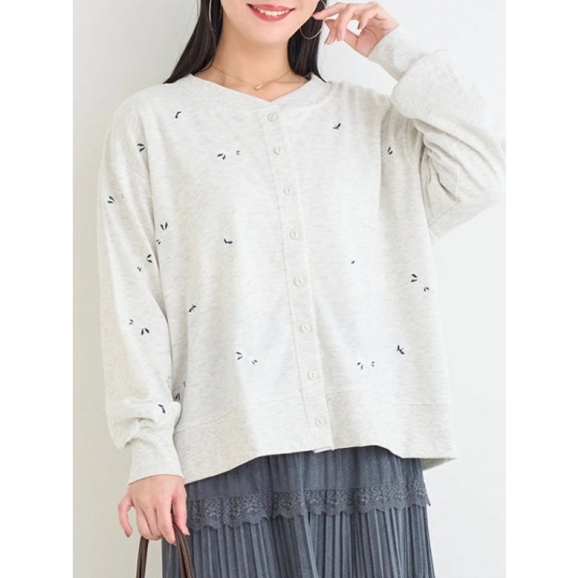 花刺繍裏毛カーディガン （淡グレー）