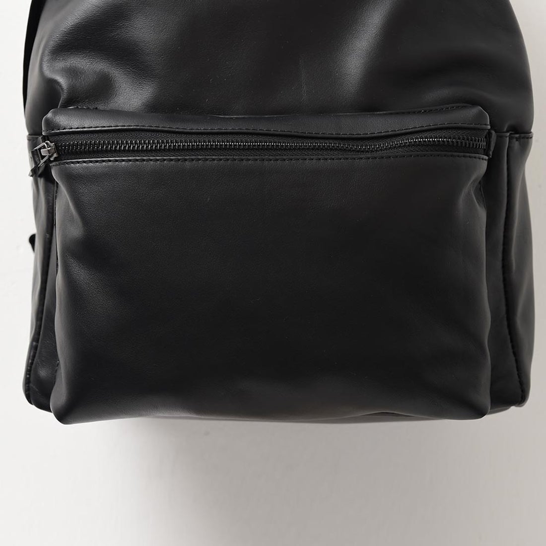 リザード ReZARD Metal plate Leather Backpack （ブラック）