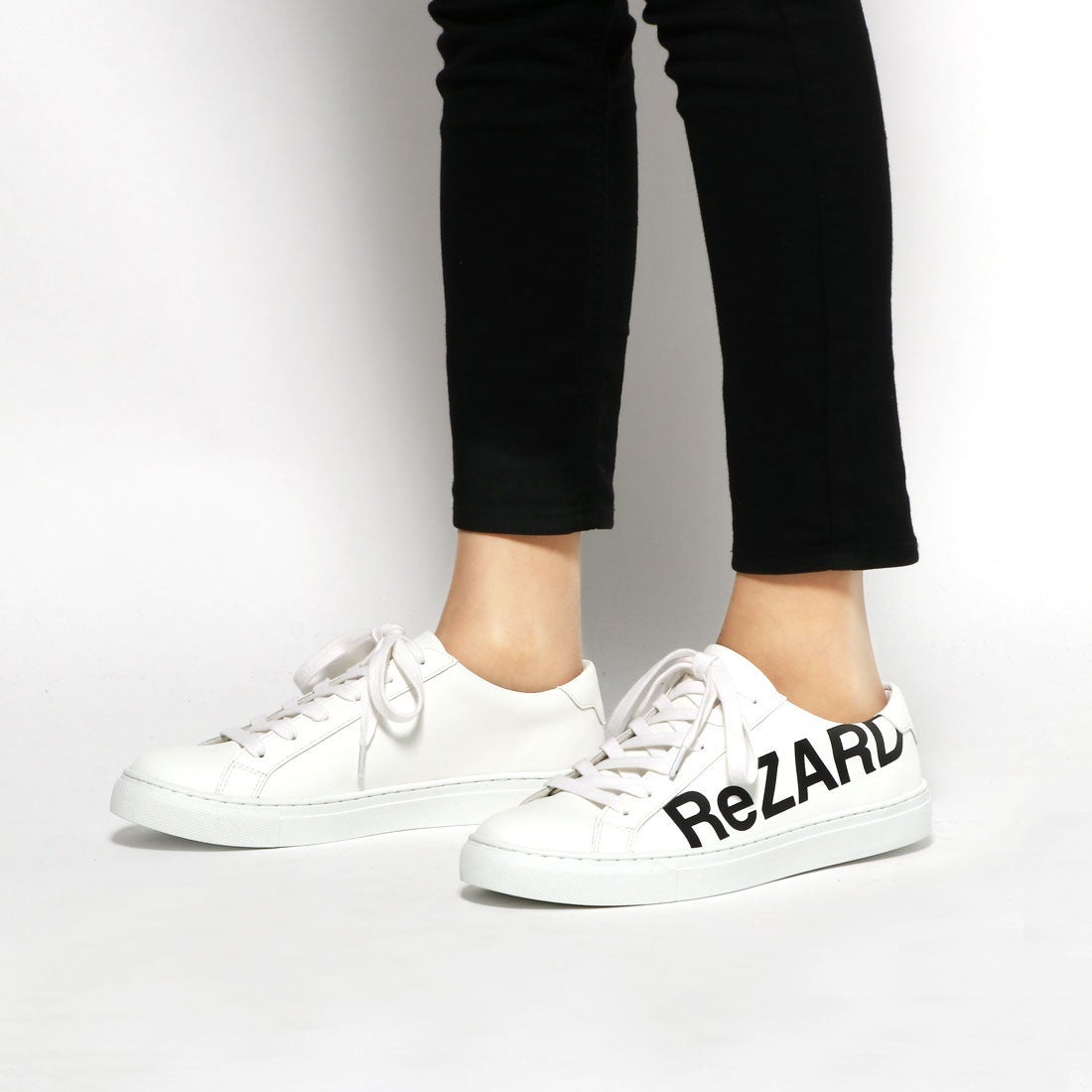 リザード ReZARD ビッグロゴレザースニーカー （ホワイト） -靴＆ファッション通販 ロコンド〜自宅で試着、気軽に返品