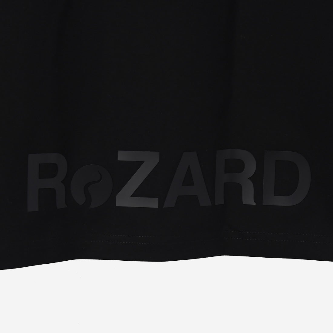 リザード ReZARD One-point logo regular-fit T-shirts （ブラック）
