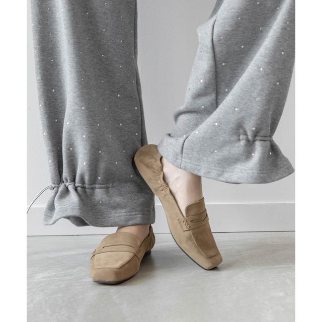 ギャザーデザインベーシックローファー （BEIGE）