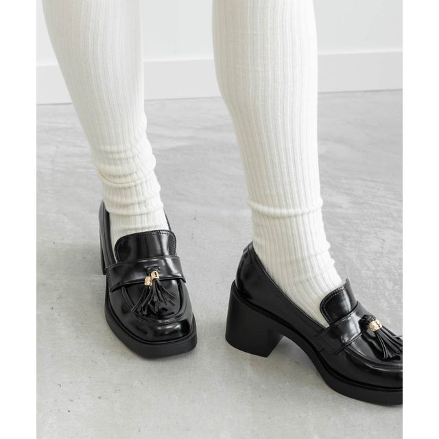 ヒールアップタッセルローファー （BLACK）