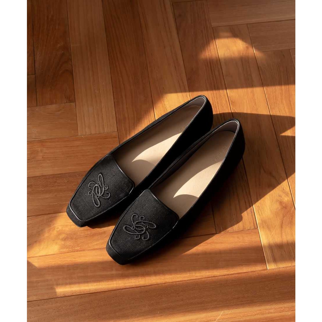 ランダ RANDA モノグラムフラットシューズ （BLACK） -靴＆ファッション通販 ロコンド〜自宅で試着、気軽に返品