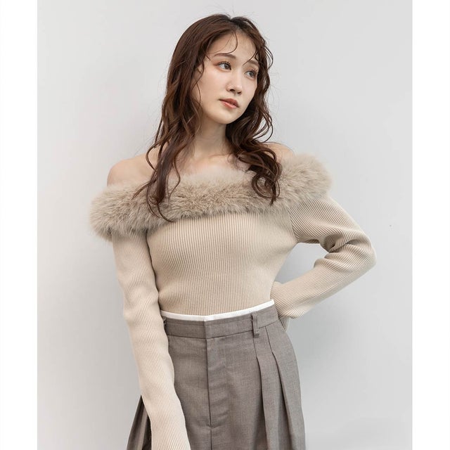 オフショルファーニットトップス （BEIGE）