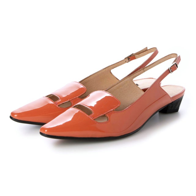 2.5cmスクエアトウバックストラップパンプス （レッド）