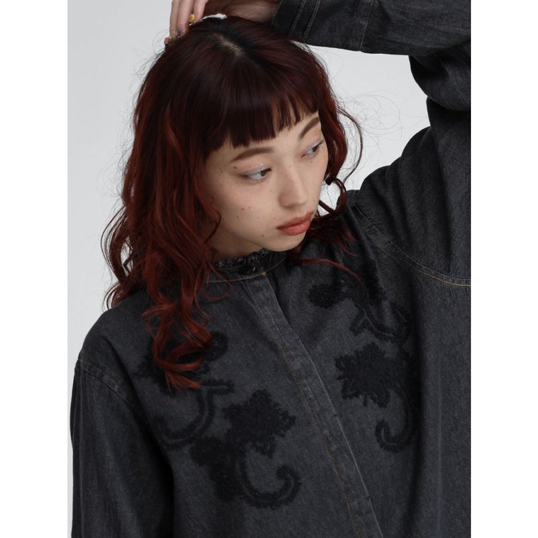ラディエイト RADIATE 刺繍バンドカラーデニムシャツ （ブラック