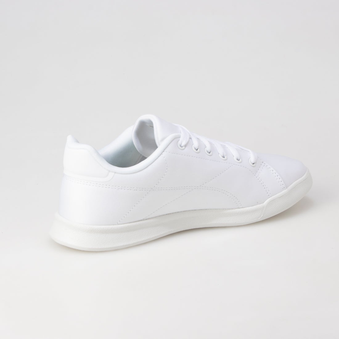 Reebok ラックスウォーク Lux Walk Shoes （フットウェアホワイト） -靴＆ファッション通販  ロコンド〜自宅で試着、気軽に返品