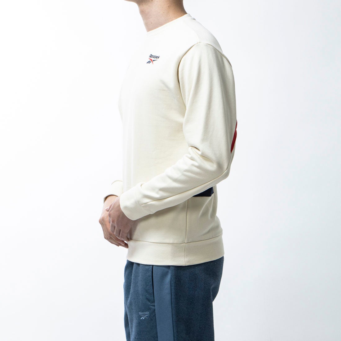 リーボック　スポーツウェア　ロゴ　L ポケット　ハーフジップ綿100％ホワイト