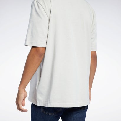 クラシックス グラフィック Tシャツ / Classics Graphic T-Shirt （サンドストーン）｜詳細画像