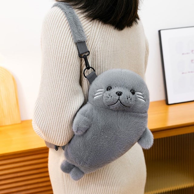 ボディバッグ ショルダーバッグ キッズ 子供 軽い 斜めがけ ポーチ 小物入れ おしゃれ 動物 アニマル アザラシ ぬいぐるみ かわいい （グレー）