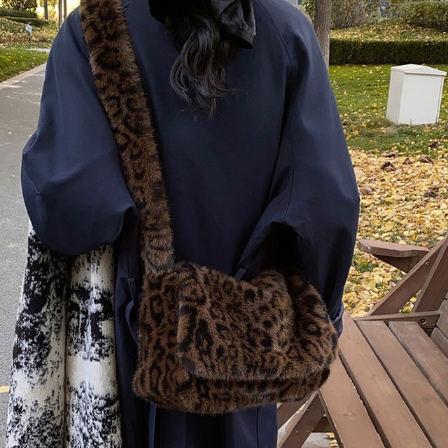 ショルダーバッグ レディース B5 軽い 軽量 フェイクファー レオパード マチ広 手提げ おしゃれ 上品 結婚式 旅行 ヒョウ柄バッグ （ダークブラウン）