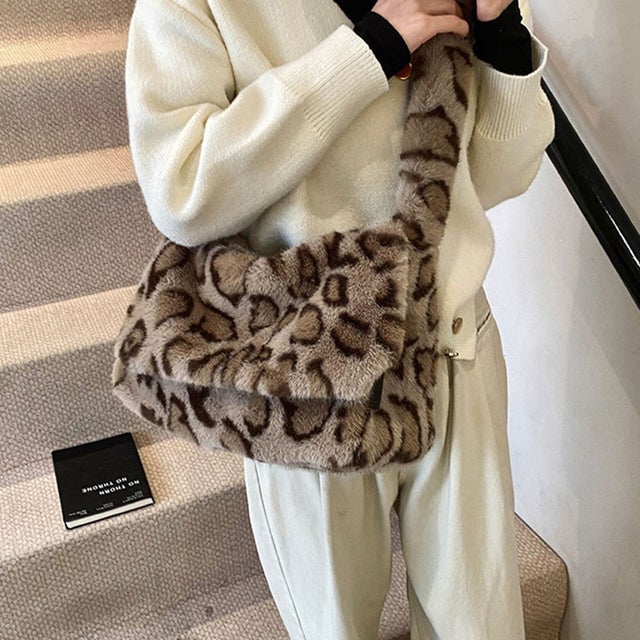 ショルダーバッグ レディース B5 軽い 軽量 フェイクファー レオパード マチ広 手提げ おしゃれ 上品 結婚式 旅行 ヒョウ柄バッグ （モカベージュ）