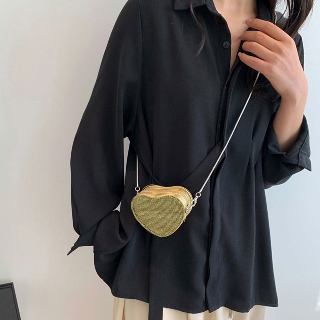 リアルスタイル REAL STYLE ショルダーバッグ 黒 シルバー 軽い ミニ 