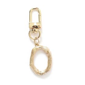 チャーム バッグチャーム キーホルダー アルファベット イニシャル レディース アクセサリー 木 文字 レトロ プレゼント ゴールド 韓国ファッション チンチャコリア （O）