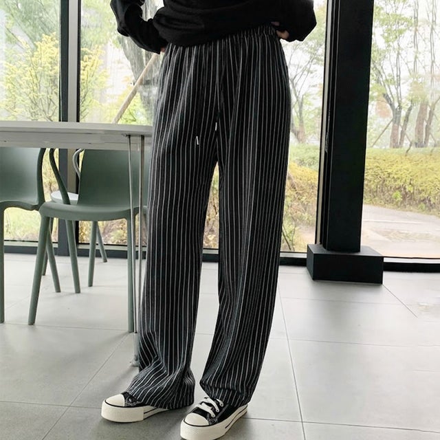 ワイドパンツ レディース ストライプ柄 秋 冬 ウエストゴム 薄手 柄パンツ ゆったり ロング丈 おしゃれ ボトムス ズボン 楽ちん （ブラック）