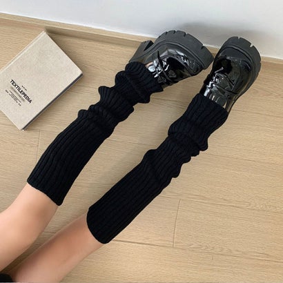 レッグウォーマー レッグカバー レディース ルーズソックス風 リブ編み 冬 暖かい あったか おしゃれ かわいい シンプル 韓国 高校生 黒 白 靴下 足 脚 （ホワイト）｜詳細画像