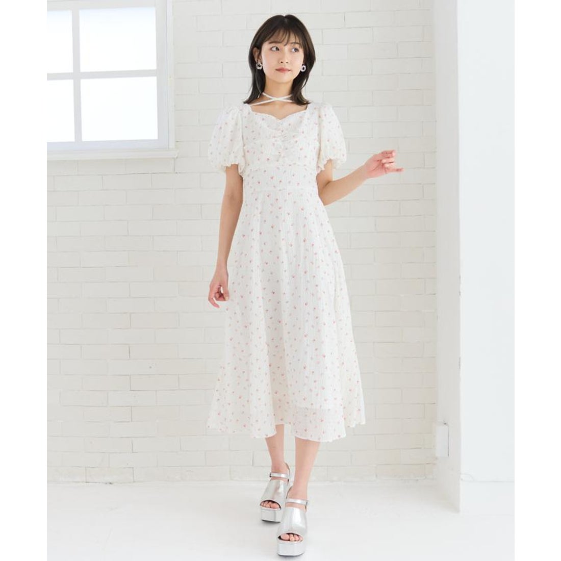 【美品Sybilla 】花柄ワンピース M ホワイト フラワープリント 上品 レディアゼル REDYAZEL フラワープリントバルーンスリーブワンピース