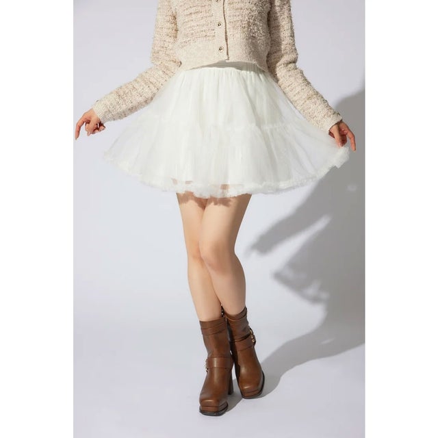 ボリュームチュールミニスコートショートパンツ WHT