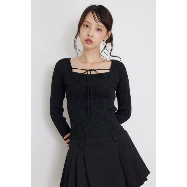 ケーブルタイトニットトップス BLK