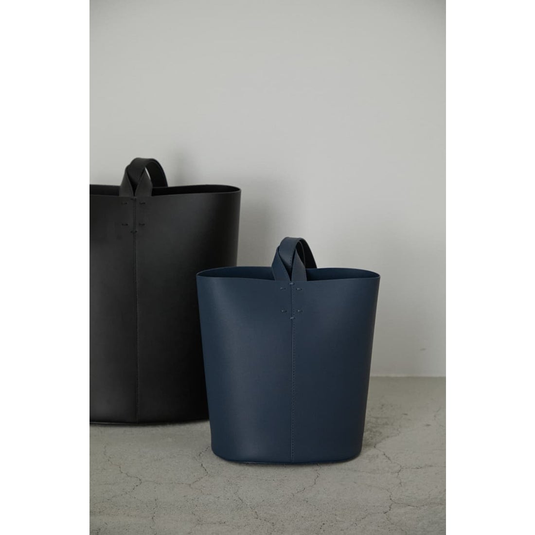One handle bucket mini bag BLU