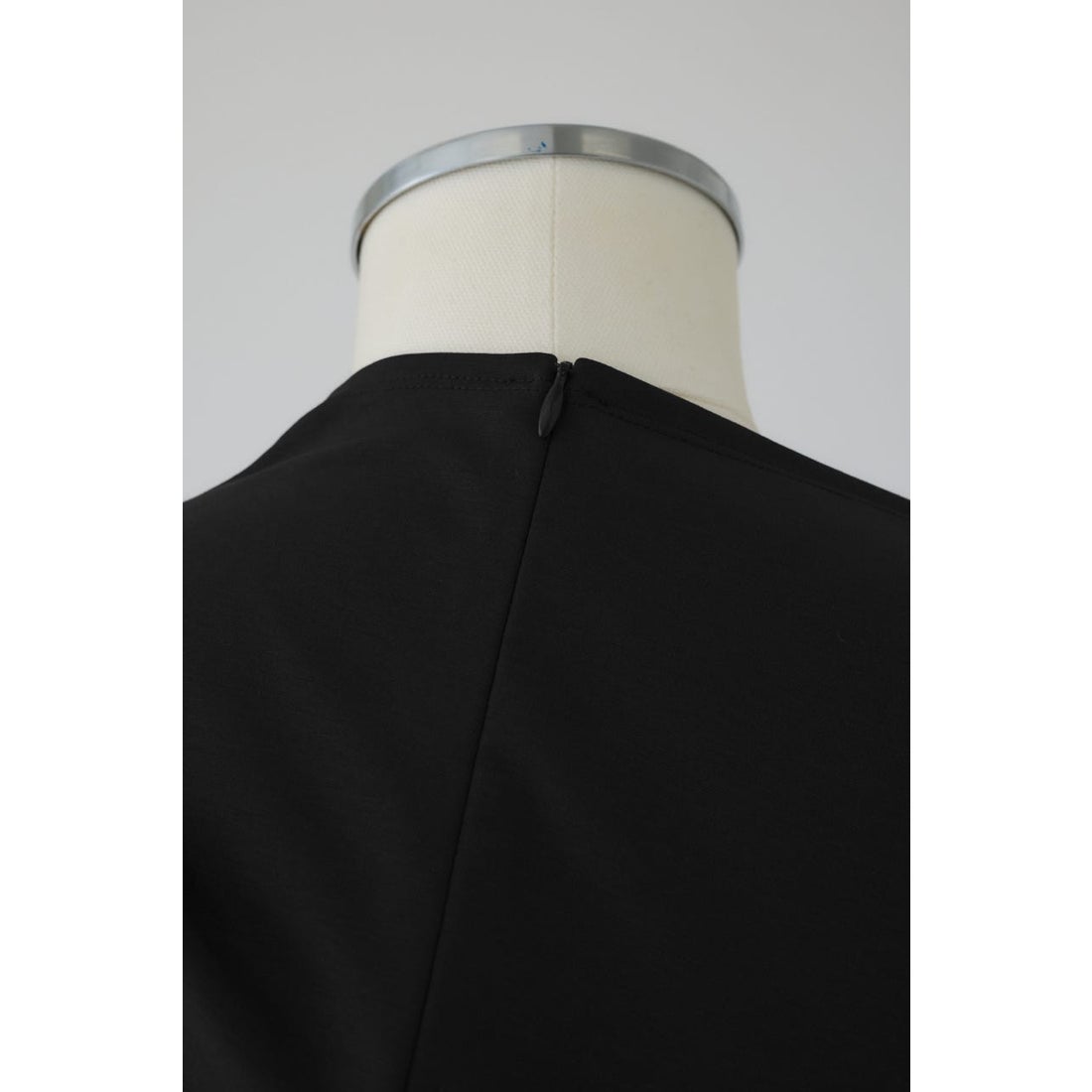 RIM.ARK Asymmetry tuck cut tops BLK -靴＆ファッション通販 ロコンド 