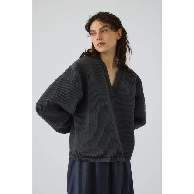 New trad knit tops GRY