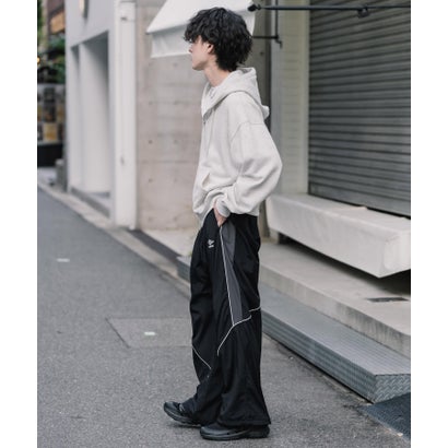 UMBRO アンブロ ナイロンパンツ トラックパンツ メンズ レディース イージー リラックス ウエストゴム 裾スピンドル パイピング 切替デザイン 16394 （ブラック）｜詳細画像