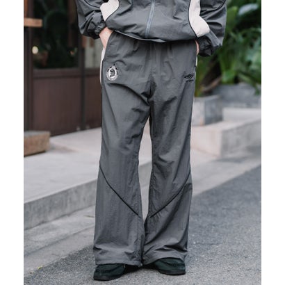 UMBRO アンブロ ナイロンパンツ トラックパンツ メンズ レディース イージー リラックス ウエストゴム 裾スピンドル パイピング 切替デザイン 16394 （チャコール）｜詳細画像