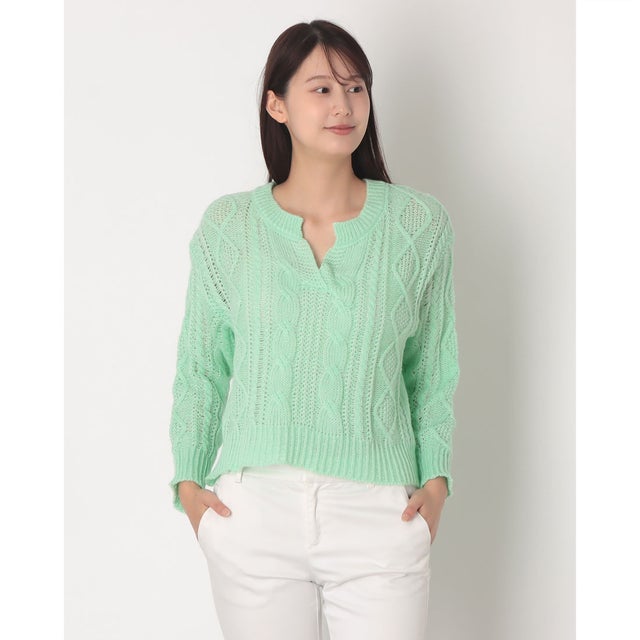 透かしケーブル編みVネックニット （GREEN）