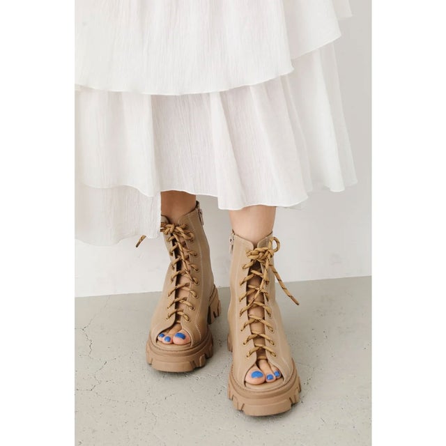 
                    OPEN TOE LACE BOOTS BEG