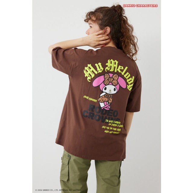 (サンリオキャラクターズ) パターンモチーフTシャツ BRN