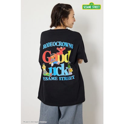 （UNISEX）(SESAMESTREET)GoodLuckTシャツ BLK｜詳細画像