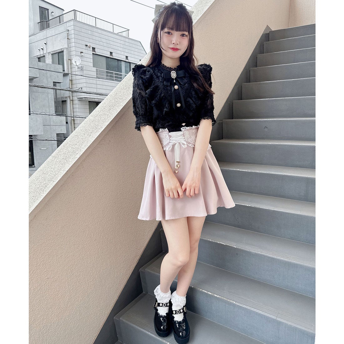 ロジータ ROJITA Vフリルフェザー半袖ブラウス （ブラック 
