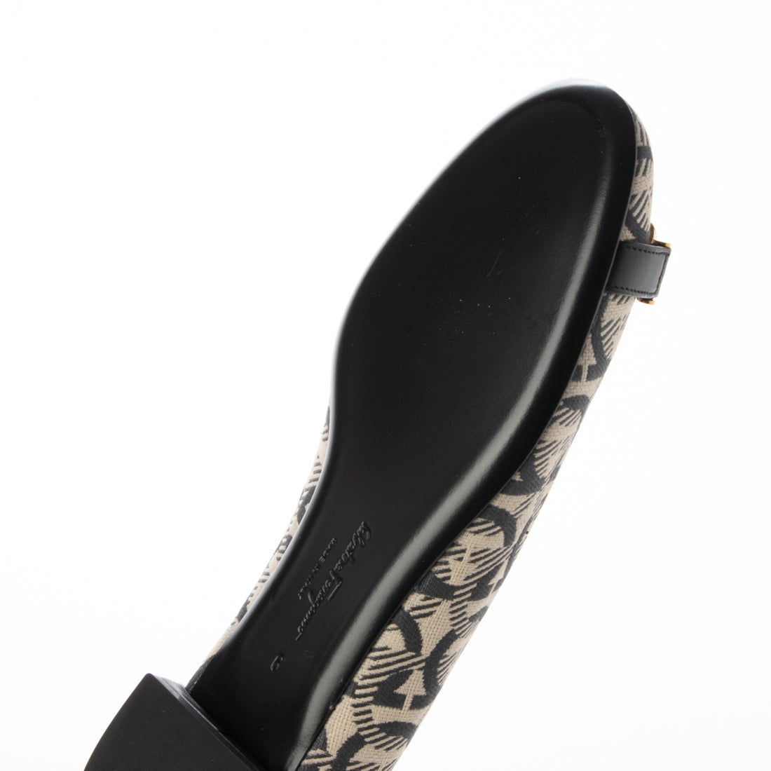 Salvatore Ferragamo フェラガモ SalvatoreFerragamo GARDA 10 T 