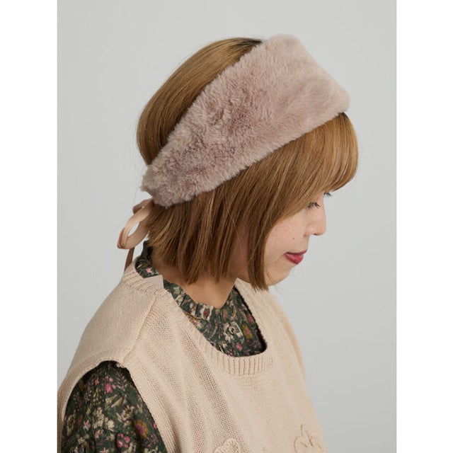 フェイクファーヘアバンド （グレージュ）