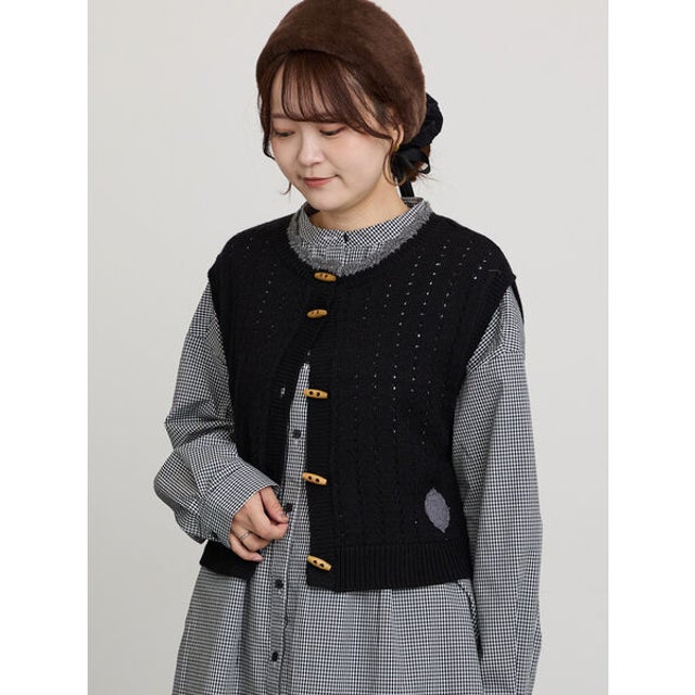 【SA刺繍】配色スカラップニットベスト （ブラック）