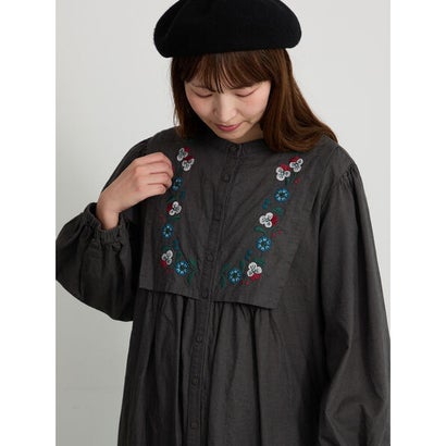 【マカベアリス×Samansa Mos2】刺繍ワンピース （ベージュ）｜詳細画像