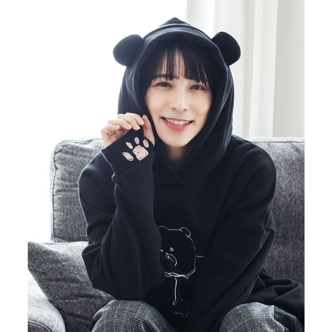 スカラー ScoLar MOFUMOFUクマ刺繍フード付きプルオーバー （ブラック 