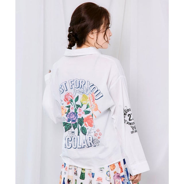 2素材展開 ポップロゴお花バックプリントシャツ （オフホワイト）
