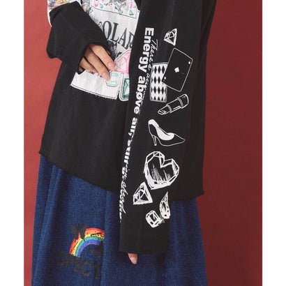 ワッペン風アップリケ刺繍Tシャツ （ブラック）｜詳細画像