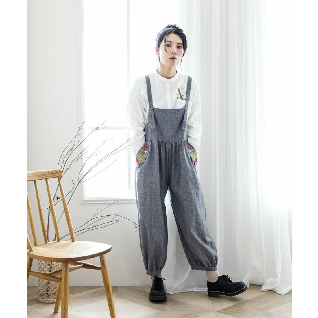 スカラー ScoLar 刺繍コクーン型サロペット （ネイビー 
