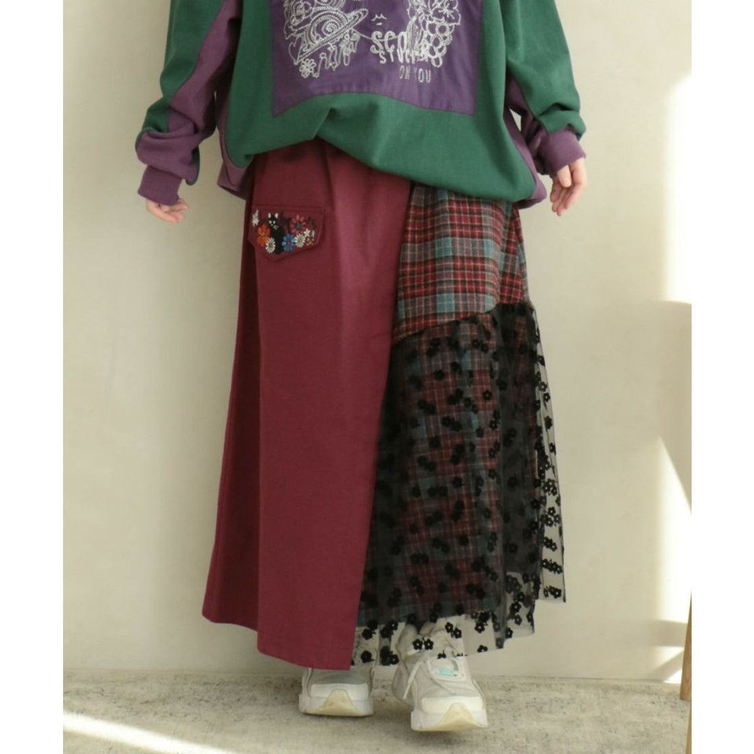 スカラー ScoLar 異素材切替刺繍スカート （ブラック） -ファッション 