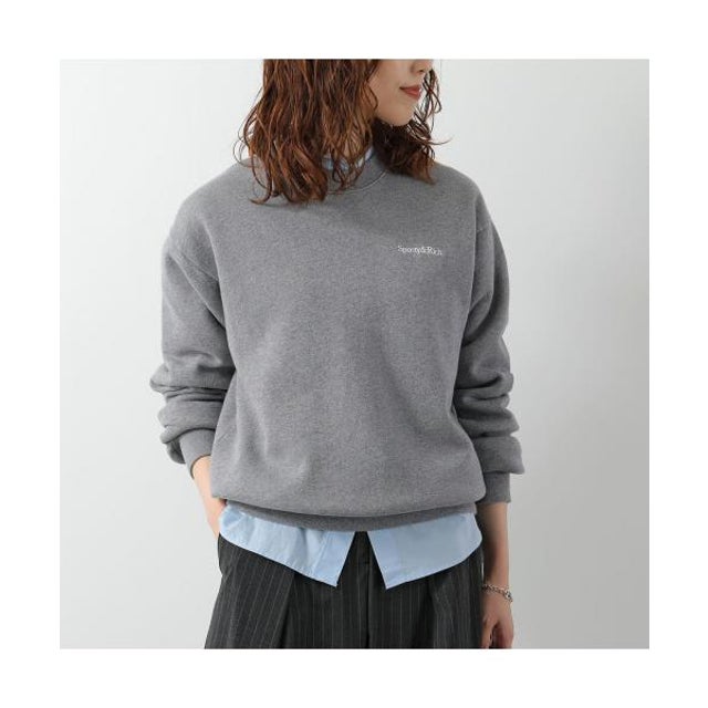 SPORTY＆RICH トレーナー Emmett Serif Crewneck ST10384300 （GY34/Medium-Heather-Gray）