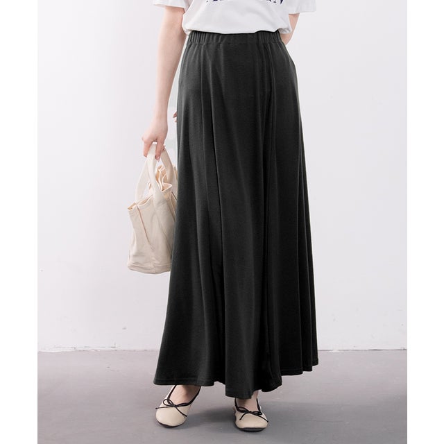
                    S-XLまで対応落ち感が美しいAラインロング丈スカート （ブラック）