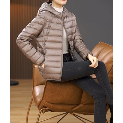 セゾンドパピヨン SAISON DE PAPILLON フード付きダウン・ジャケット/フィット （ライトブラウン）｜詳細画像