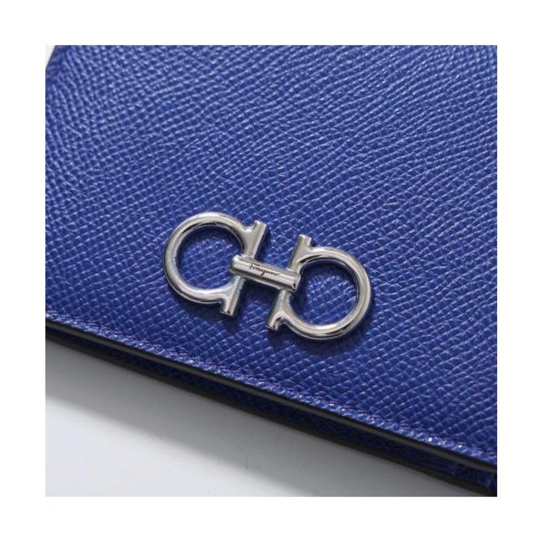 サルバトーレフェラガモ Salvatore Ferragamo FERRAGAMO 二つ折り財布