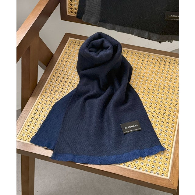 カシミヤリバー風縮絨マフラー CLIR （ネイビー）