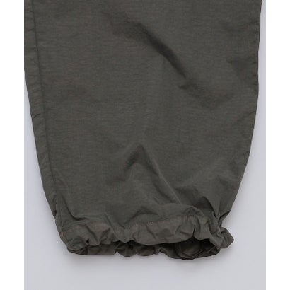 シップス SHIPS C.P.COMPANY: FLATT NYLON LOOSE PANTS （チャコールグレー）｜詳細画像
