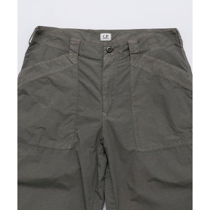 シップス SHIPS C.P.COMPANY: FLATT NYLON LOOSE PANTS （チャコールグレー）｜詳細画像