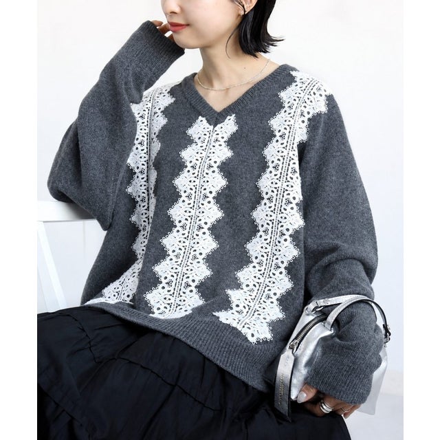 【WEB限定】〈手洗い可能〉アンゴラ混 レース コンビ Vネック ニット プルオーバー （ダークグレー）